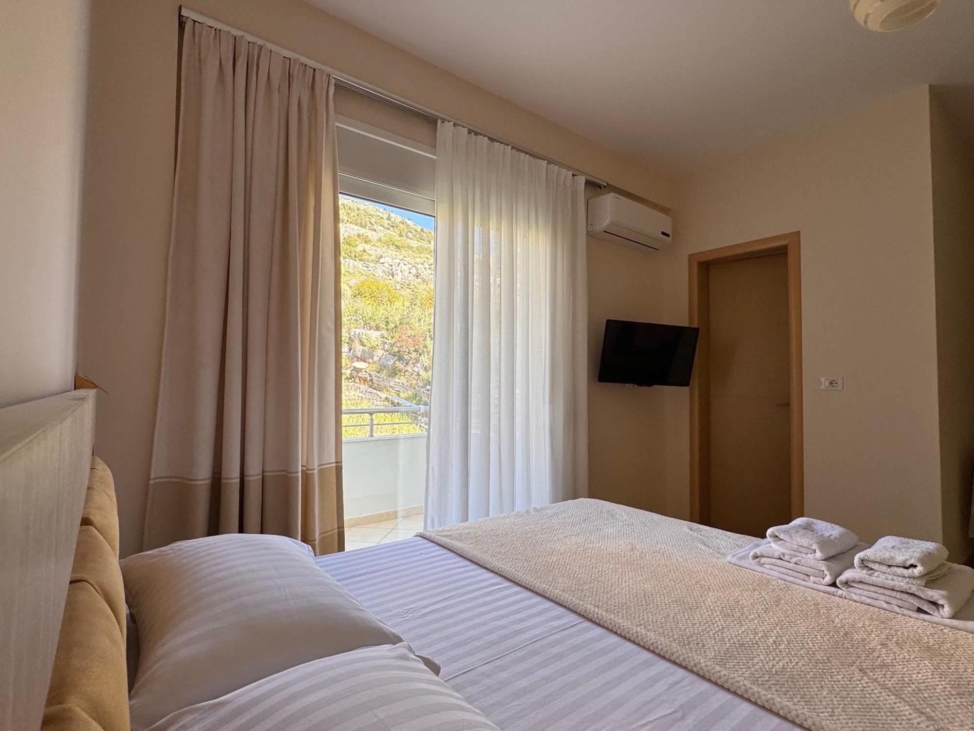 Villa Majola Sarandë Esterno foto